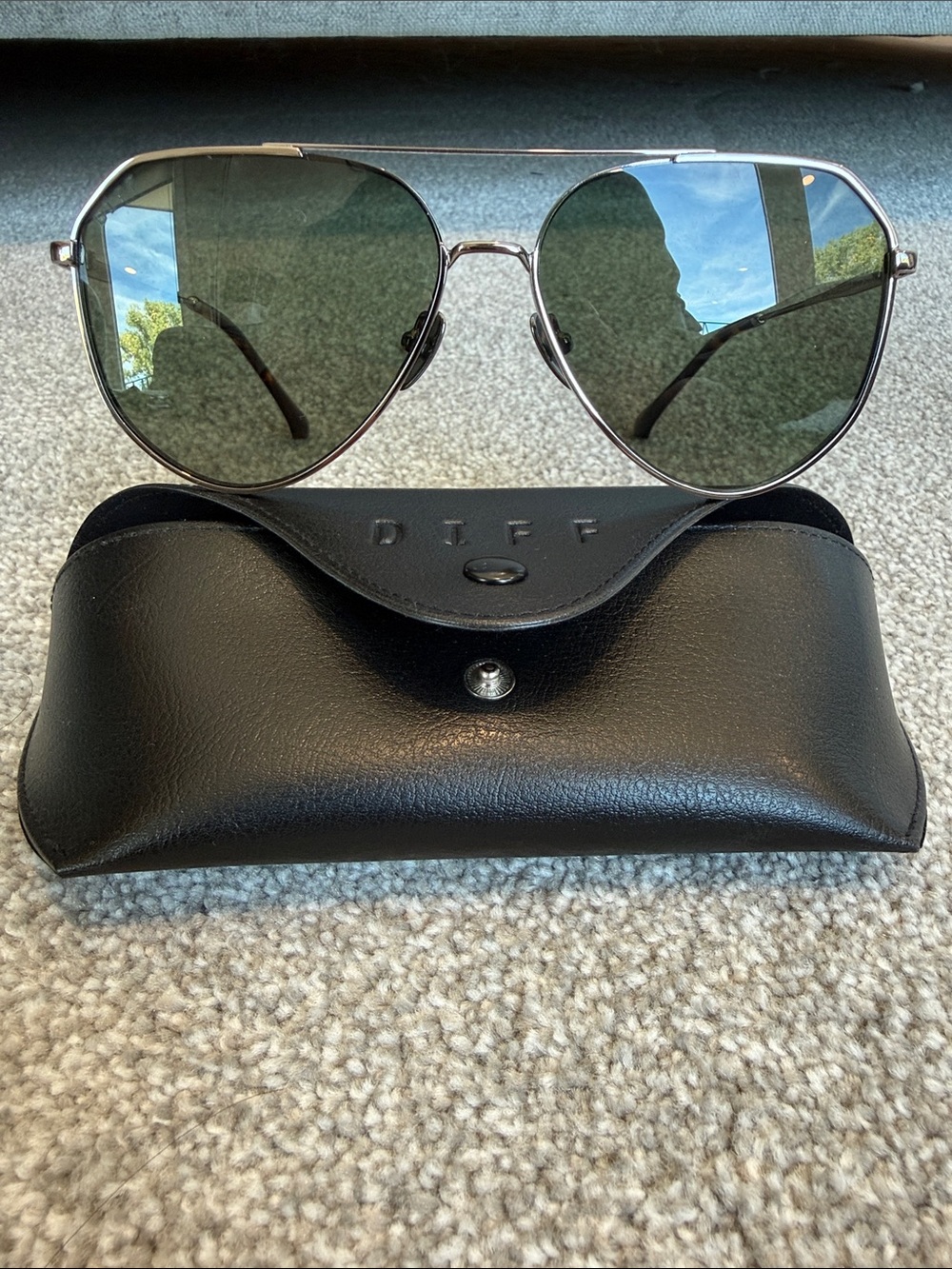 DIFF Aviator Sunglasses